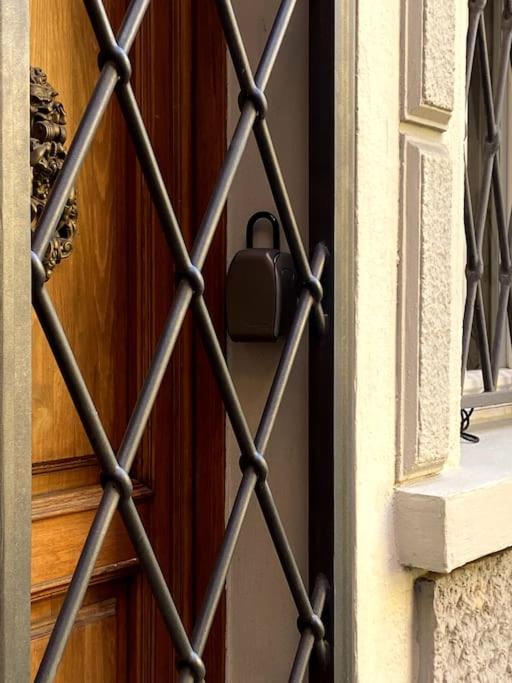Ground Floor Luxe Historic Studio City Centre Apartamento Bolonha Exterior foto