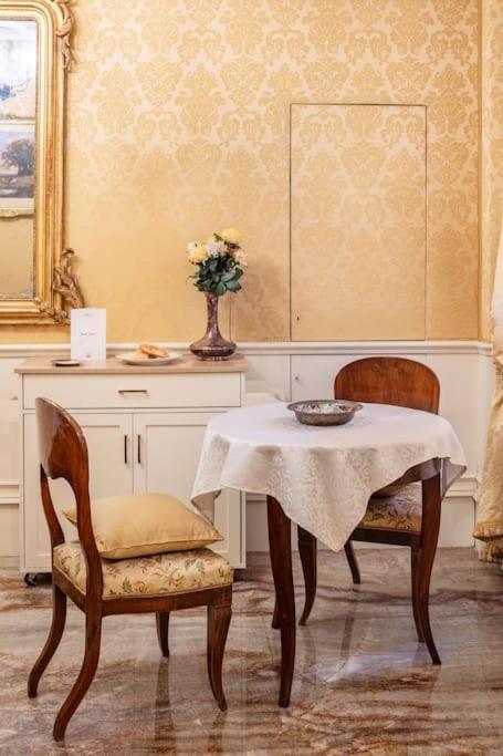Ground Floor Luxe Historic Studio City Centre Apartamento Bolonha Exterior foto